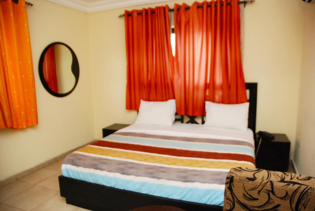 Knightsbridge Hotel Ikeja Exterior foto