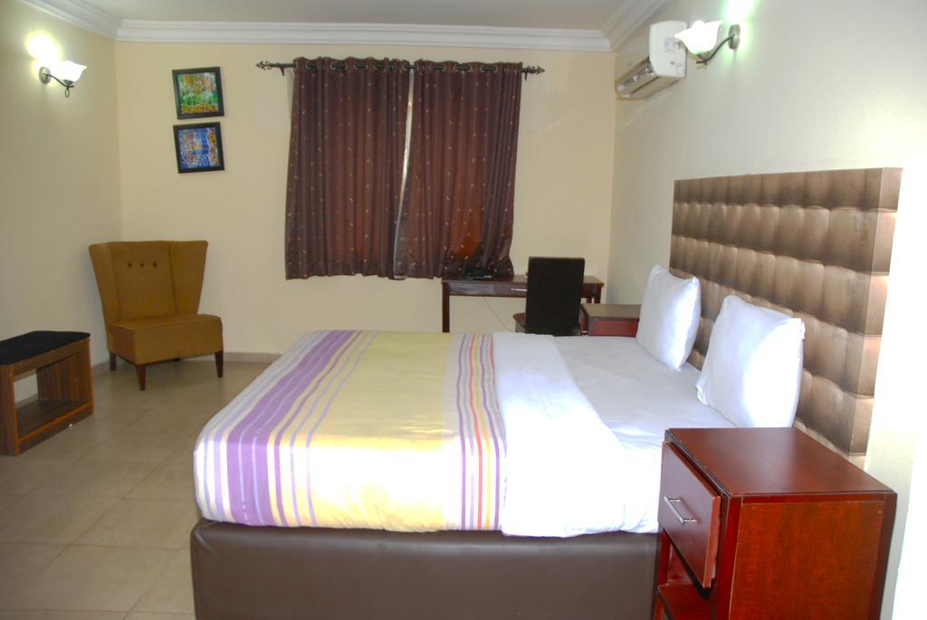 Knightsbridge Hotel Ikeja Exterior foto
